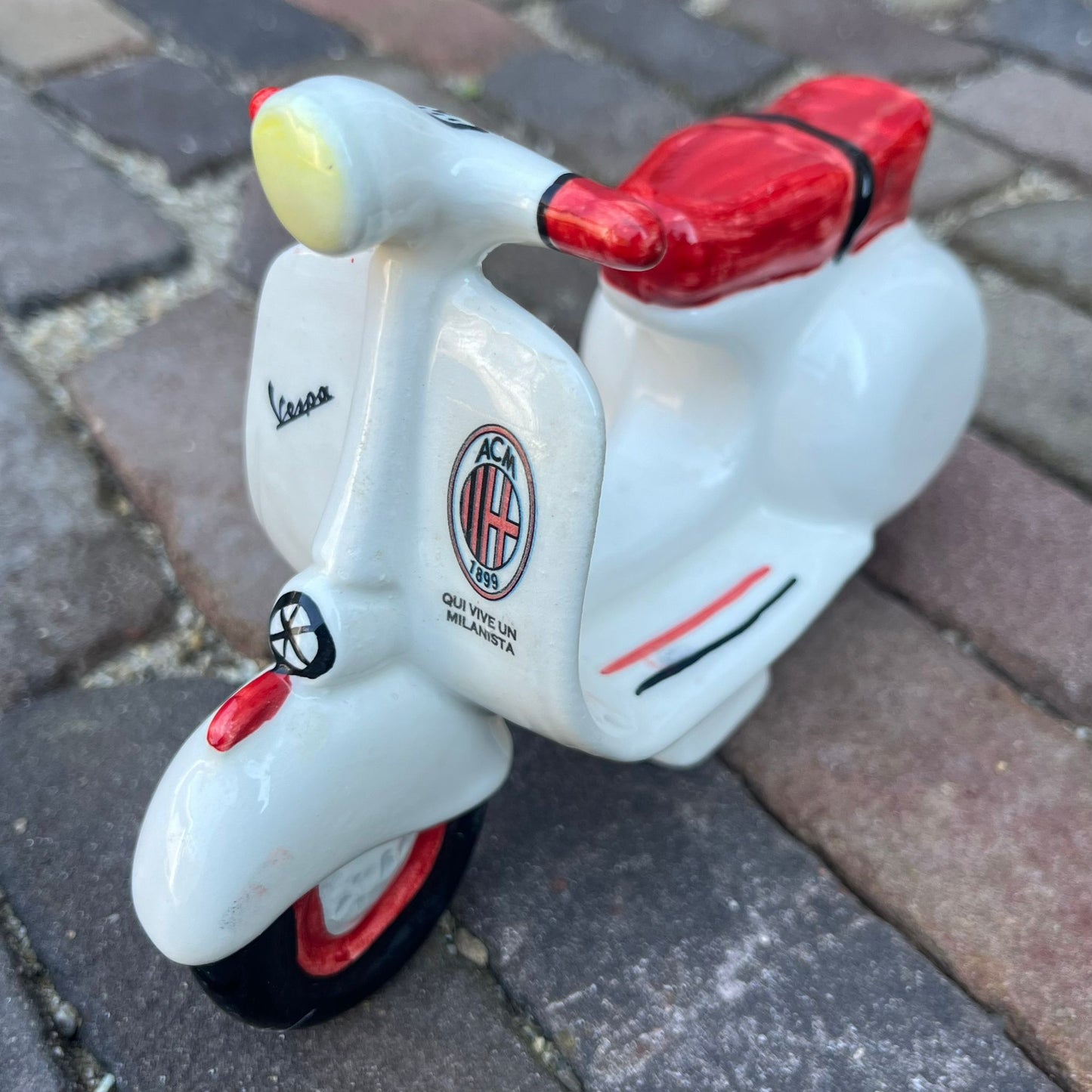 PORCELAIN AC MILAN VESPA