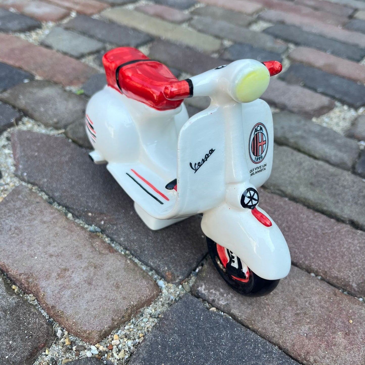 PORCELAIN AC MILAN VESPA